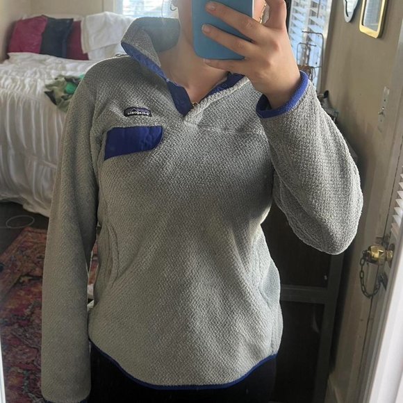 Medium Grey And Purple Patagonia Fleece - Picture 2 of 3